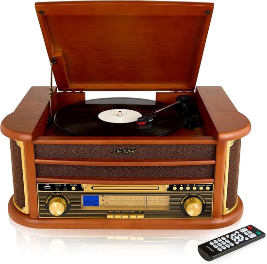 Illustratie bij Retro platenspeler met radio en cd-speler